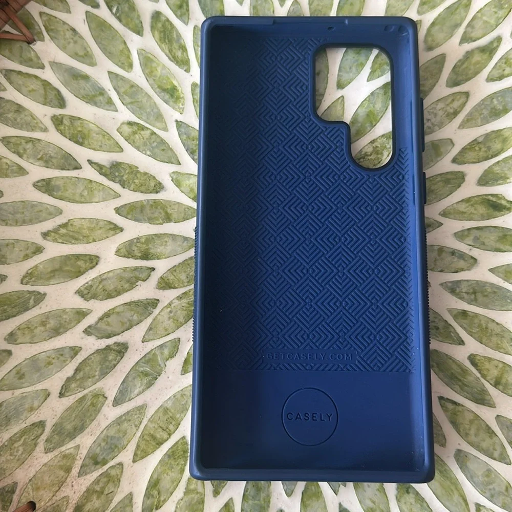 casely sleek blue